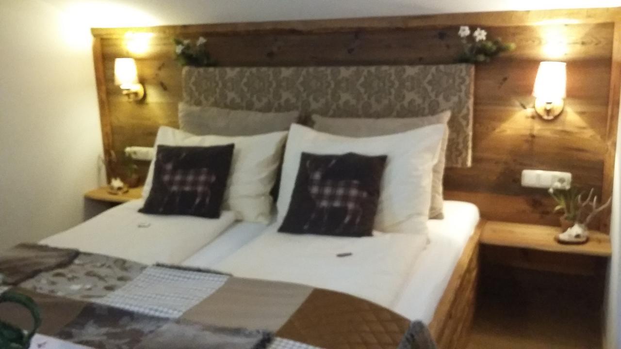 Platzhirsch Zur Alten Wagnerei Gastehaus Bed & Breakfast Sankt Wolfgang im Salzkammergut Bagian luar foto