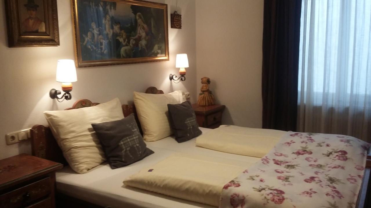 Platzhirsch Zur Alten Wagnerei Gastehaus Bed & Breakfast Sankt Wolfgang im Salzkammergut Bagian luar foto