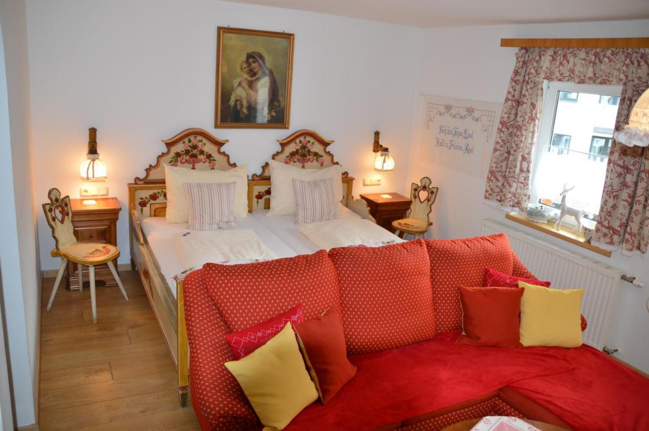 Platzhirsch Zur Alten Wagnerei Gastehaus Bed & Breakfast Sankt Wolfgang im Salzkammergut Bagian luar foto