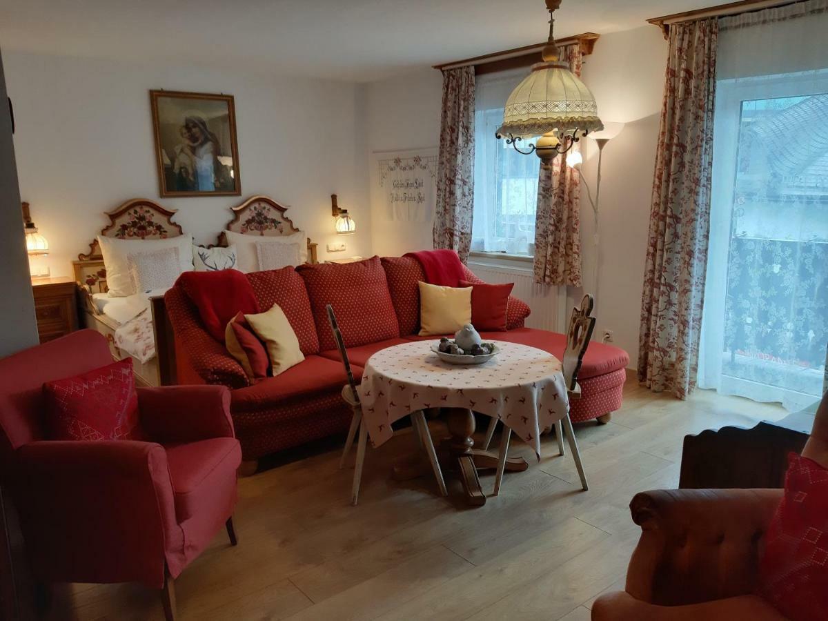 Platzhirsch Zur Alten Wagnerei Gastehaus Bed & Breakfast Sankt Wolfgang im Salzkammergut Bagian luar foto
